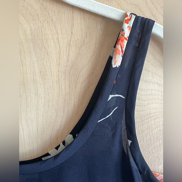 JOIE Silk Tank Top XS Navy Pink Floral Blouse Women’s - Picture 3 of 10